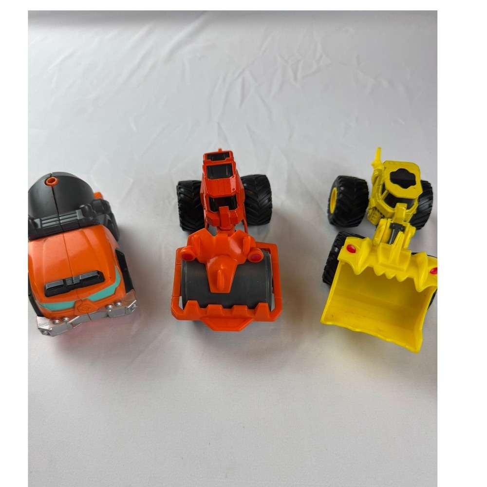 Monster Jam Dirt Squad Construction Vehicle Lot Roller Loader Mixer Toy Trucks